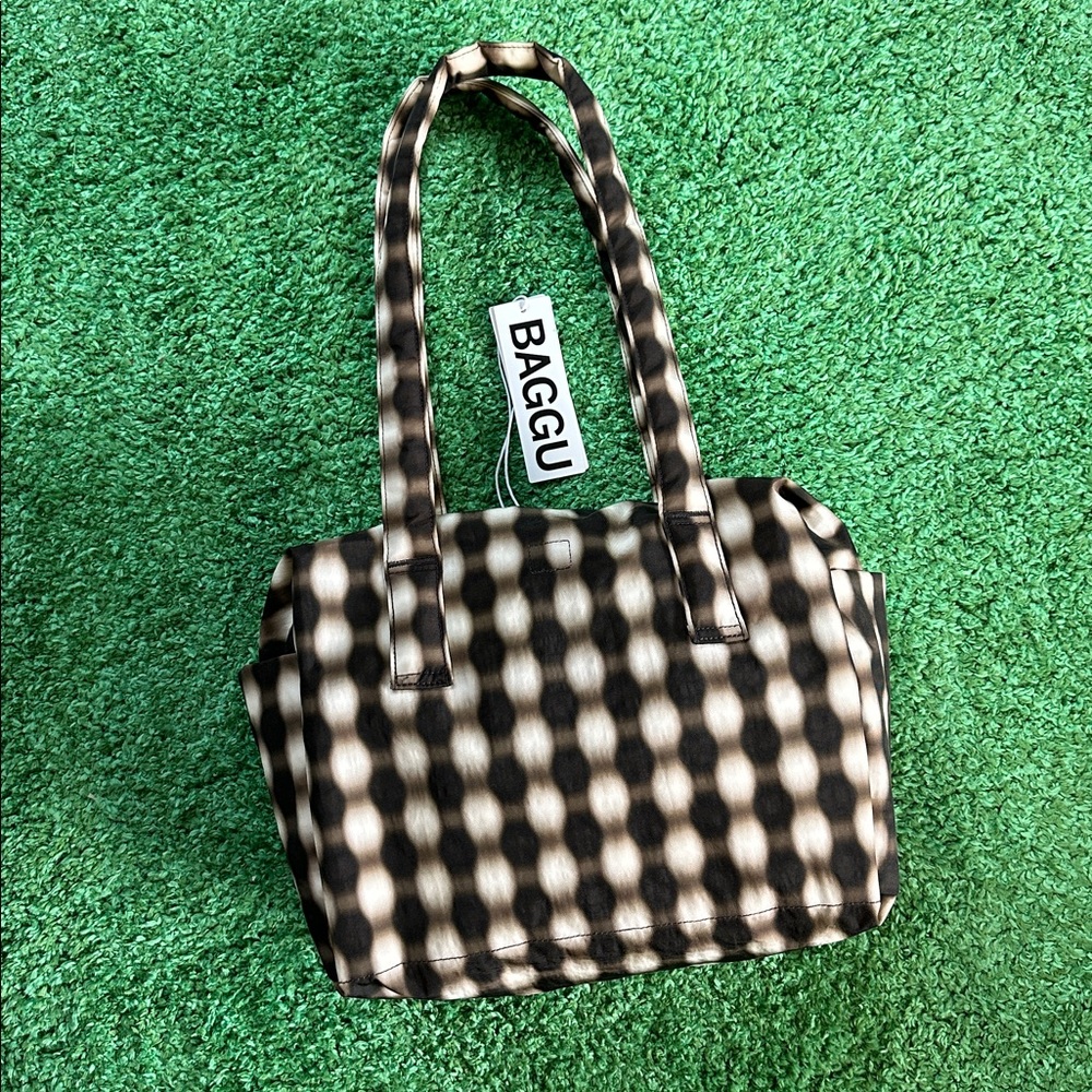 NWT BAGGU Everyday Cloud Bag in Blurred Gingham Brown Colorway